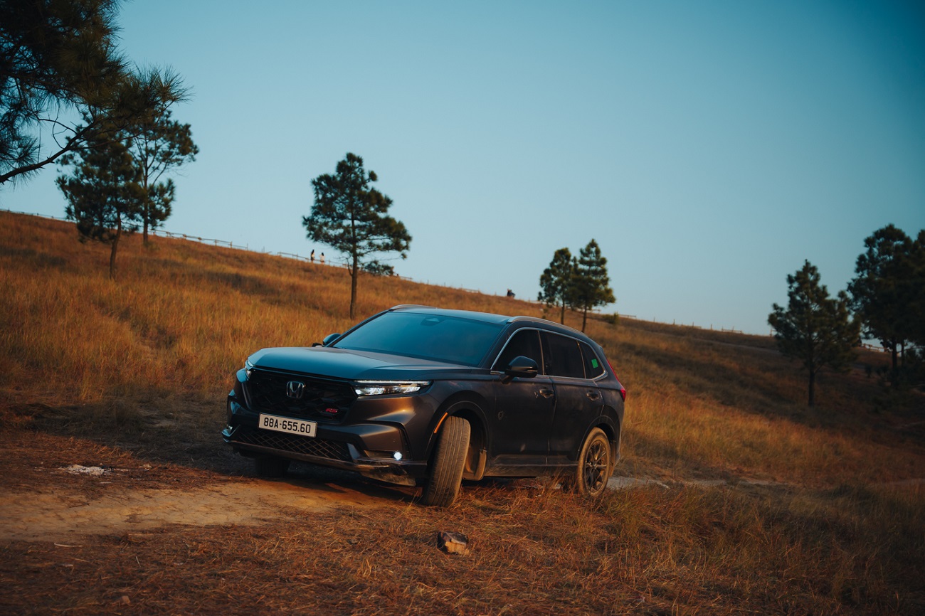  Mẫu xe Honda CR-V e:HEV RS sẽ được lắp ráp tại Việt Nam từ năm 2026 - bước ngoặt cho xe điện hoá